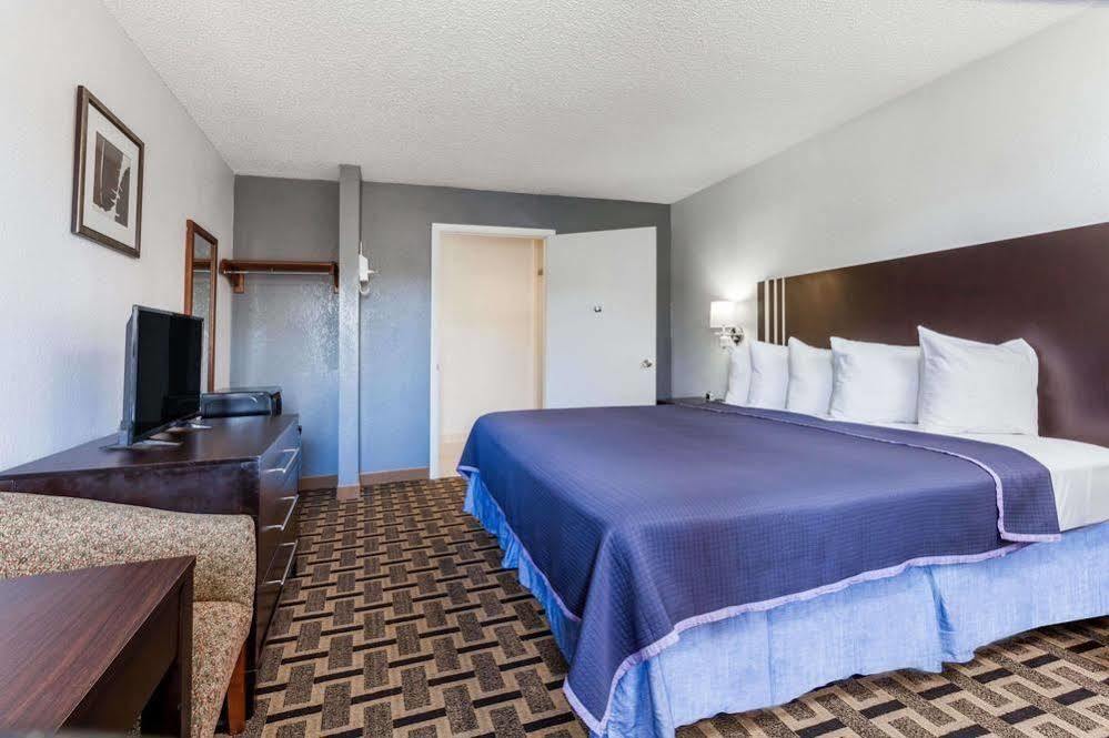 Super 8 By Wyndham Orlando Near Florida Mall Williamsburg Exteriér fotografie